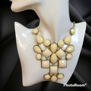 3/$30 Geometric Cluster Cream Bib Necklace